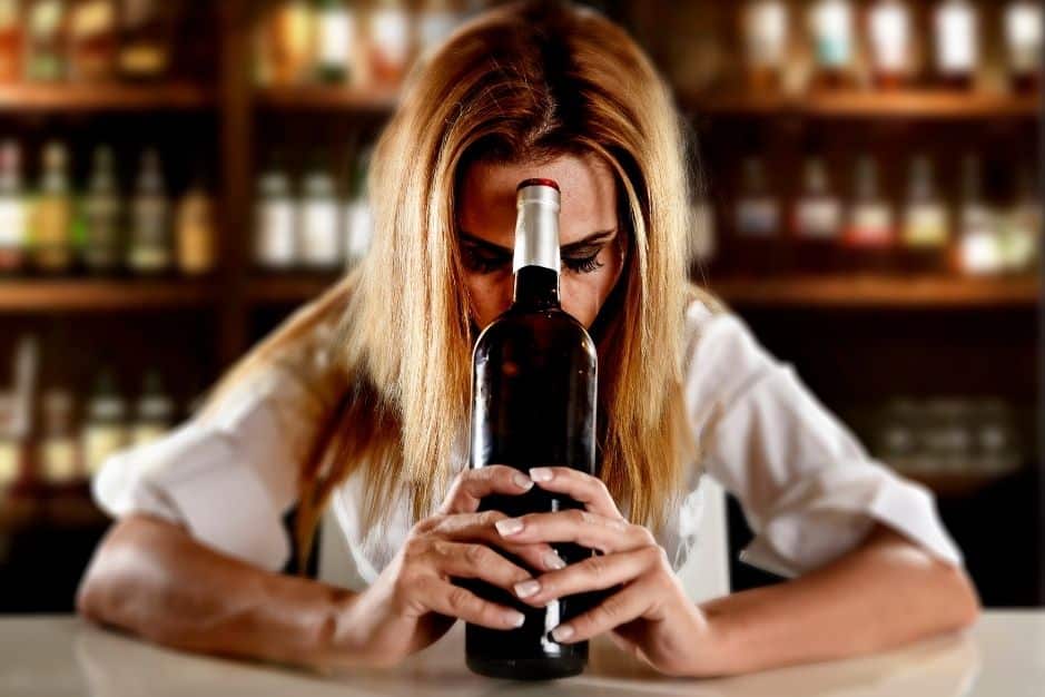 drunkorexia trastornos alimentacion alcohol psicologia hernández psicologos online malaga marbella fuengirola